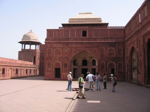 aan